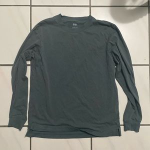 Uniqlo top